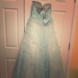 Women’s Mac duggal formal dress size 2